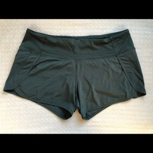 Lululemon Shorts green